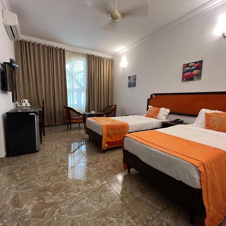 Ats Willingdon Hotel Kochi Eksteriør bilde