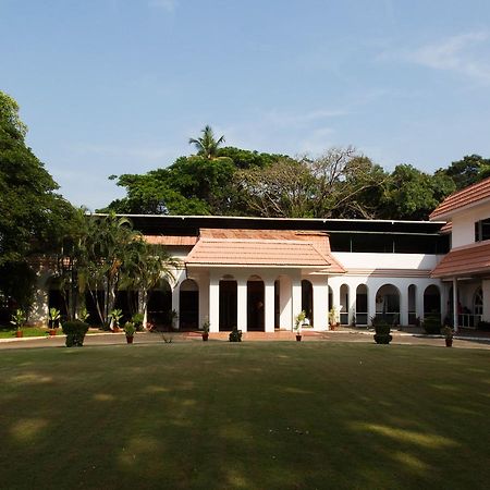 Ats Willingdon Hotel Kochi Eksteriør bilde