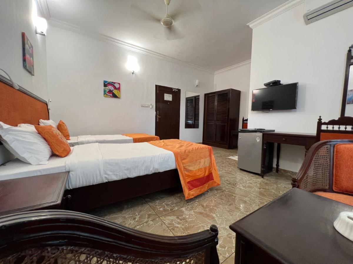 Ats Willingdon Hotel Kochi Eksteriør bilde