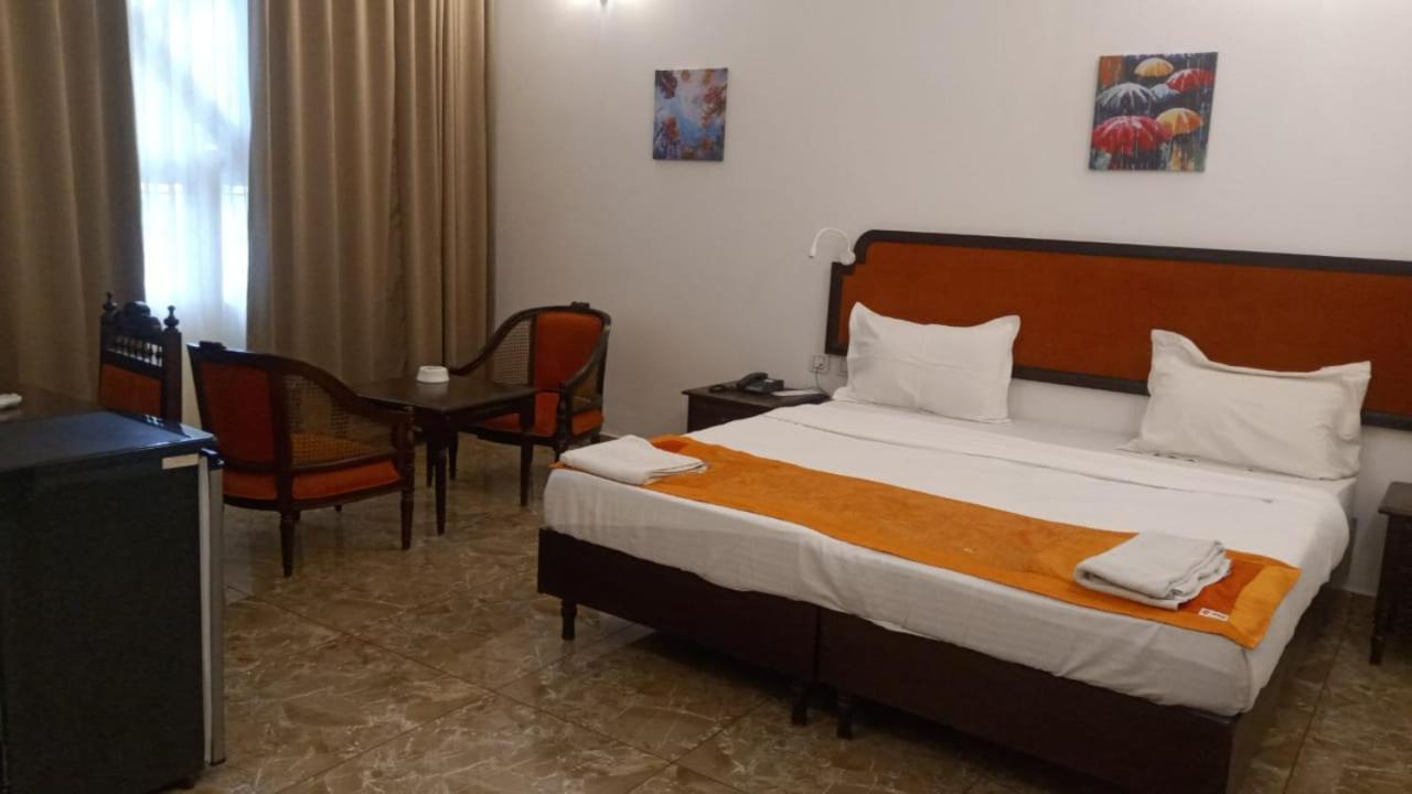 Ats Willingdon Hotel Kochi Eksteriør bilde