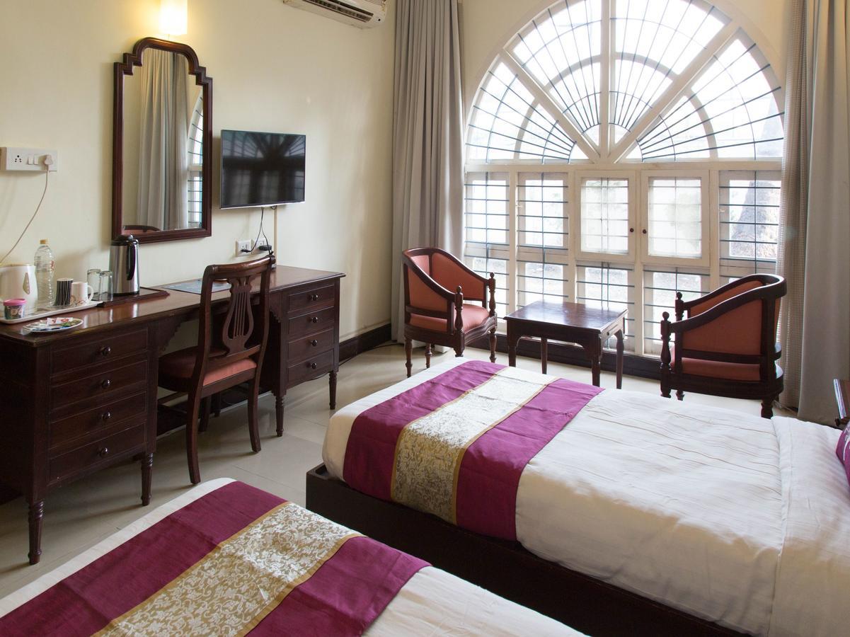 Ats Willingdon Hotel Kochi Eksteriør bilde