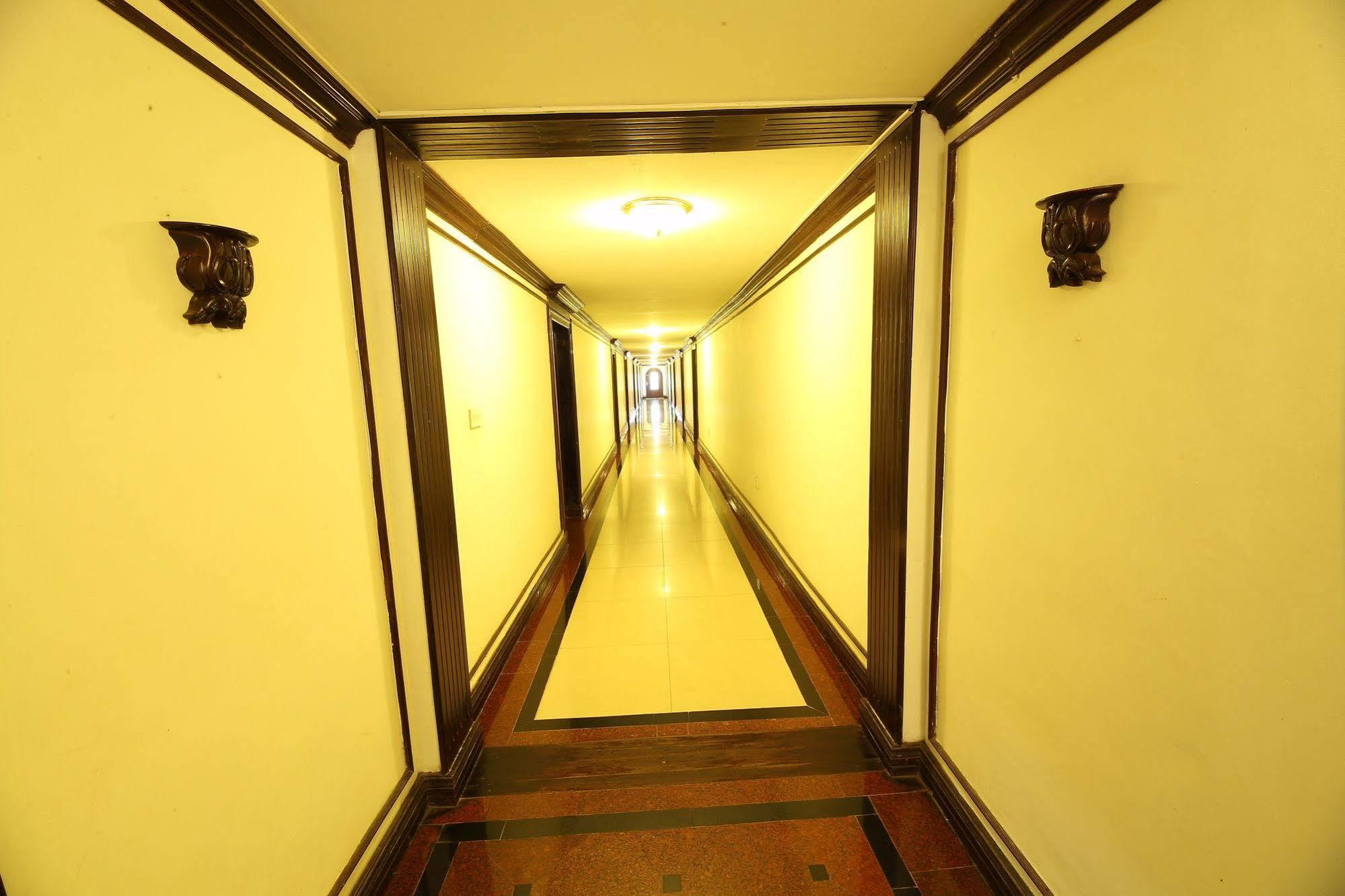 Ats Willingdon Hotel Kochi Eksteriør bilde
